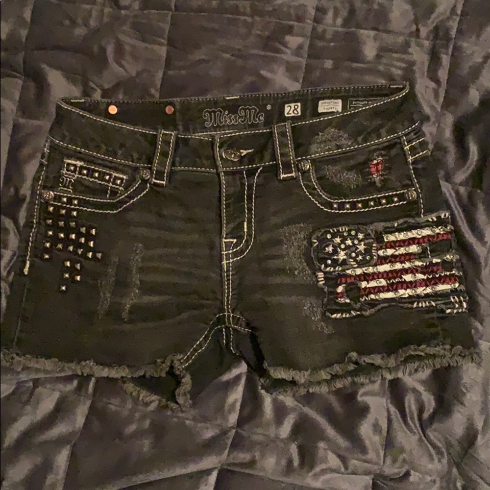 Miss me signature jean shorts